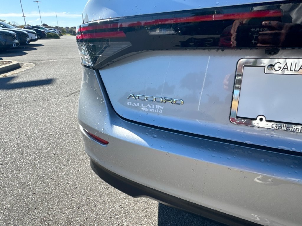 Used 2025 Honda Accord SE image 18