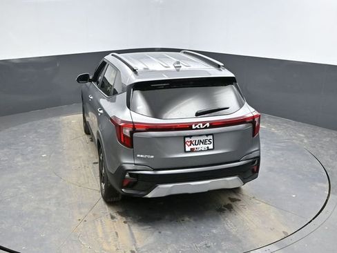 Used 2025 Kia Seltos S image 40