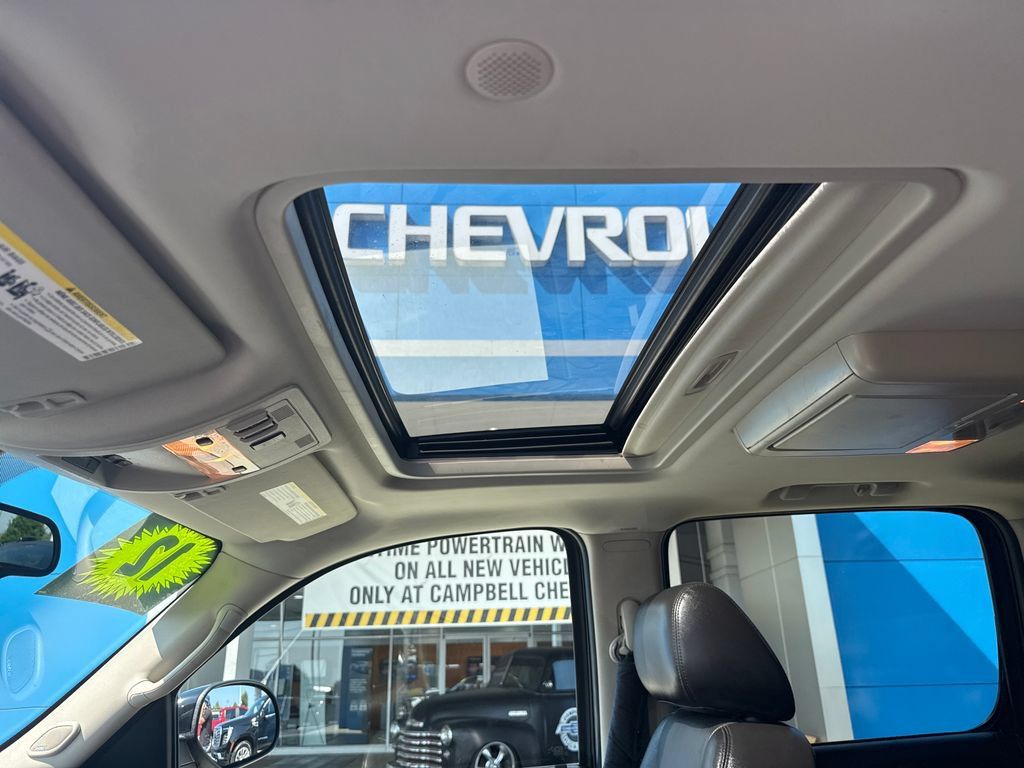 Used 2012 GMC Yukon XL SLT AWD/4WD image 25