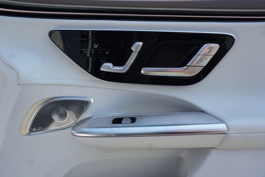 Certified 2023 Mercedes-Benz EQE 500 4MATIC SUV image 53