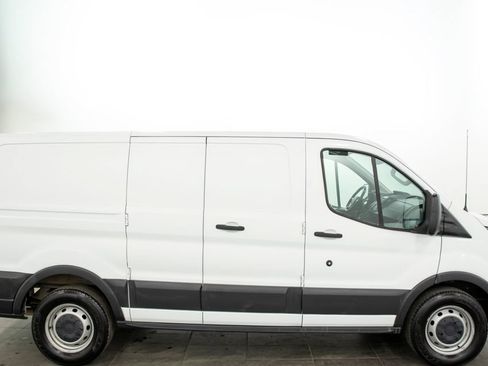 Used 2017 Ford Transit 150 130 Low Roof RWD image 12