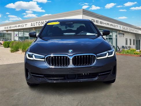 Used 2022 BMW 540i xDrive w/ Premium Package image 2