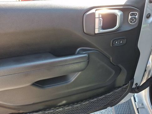 Used 2022 Jeep Wrangler Unlimited Sport AWD/4WD image 13