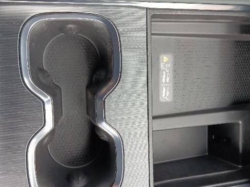 New 2026 GMC Acadia AT4 w/ LPO, Floor Liner Package AWD/4WD image 18