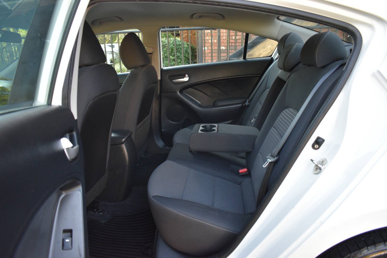 Used 2018 Kia Forte LX w/ LX Popular Package FWD image 9