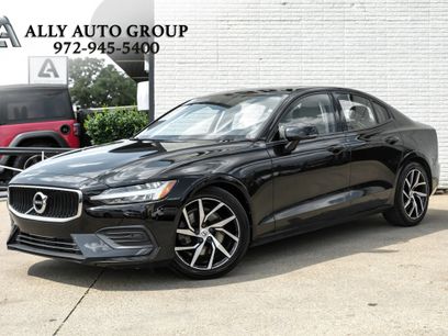 Used 2019 Volvo S60 T5 Momentum w/ Premium Package