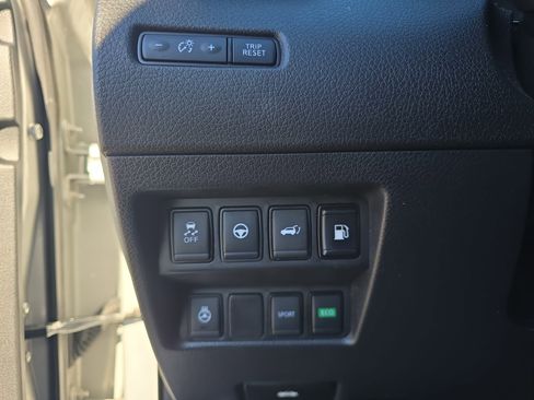 Used 2019 Nissan Rogue SV w/ Sun & Sound Touring Package image 26