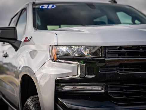 Used 2021 Chevrolet Silverado 1500 LT Trail Boss w/ Convenience Package II image 10