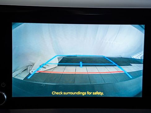 Used 2023 Toyota Prius LE image 39