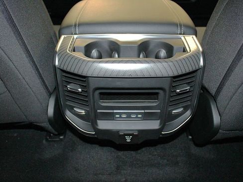 New 2026 RAM 1500 4x4 Crew Cab image 37