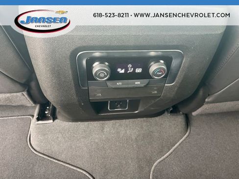 Used 2025 Chevrolet Suburban RST image 20