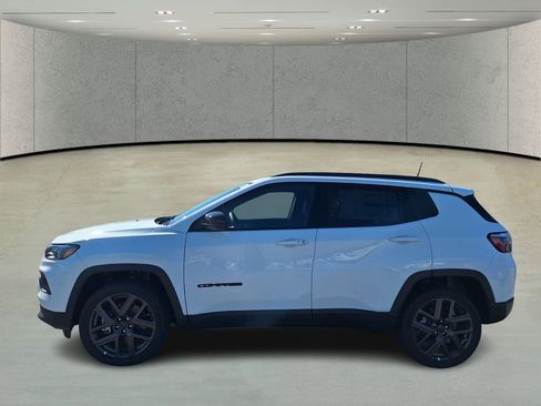 New 2026 Jeep Compass Latitude AWD/4WD image 2