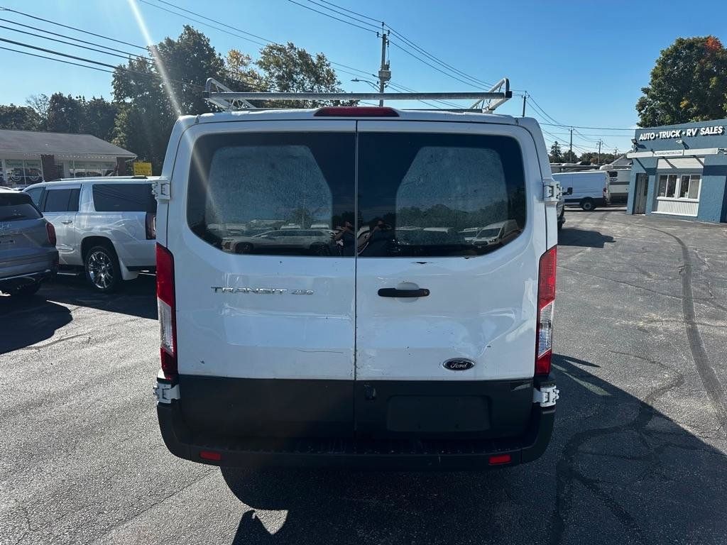 Used 2017 Ford Transit 250 130 Low Roof w/ Exterior Upgrade Package RWD image 4