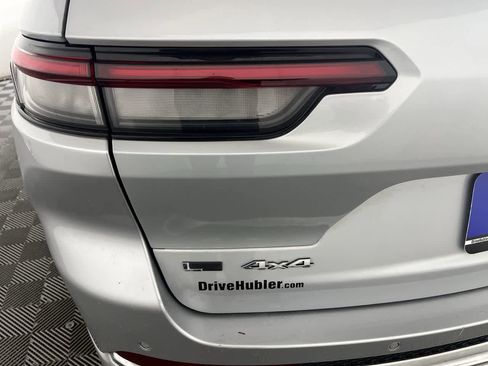 Used 2021 Jeep Grand Cherokee L Overland w/ Luxury Tech Group IV image 11