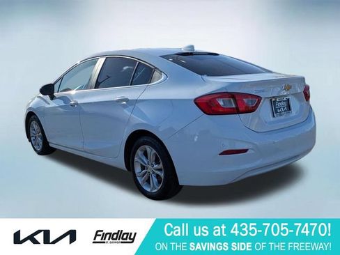 Used 2019 Chevrolet Cruze LT w/ Sun And Sound Package FWD image 5