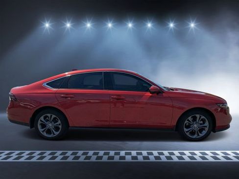 Used 2024 Honda Accord EX image 2