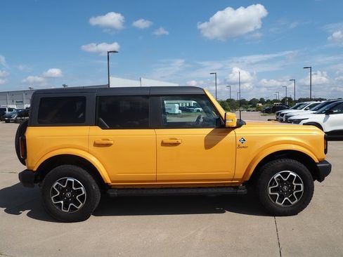 Used 2021 Ford Bronco Outer Banks image 4