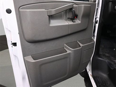 Used 2018 Chevrolet Express 2500 Extended w/ Driver Convenience Package image 9