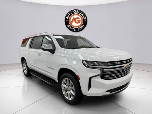 Used 2023 Chevrolet Suburban Premier AWD/4WD image 1