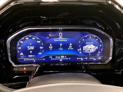 Used 2024 Chevrolet Silverado 1500 RST w/ Convenience Package II image 27