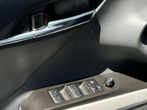 Used 2024 Toyota Camry SE FWD image 21