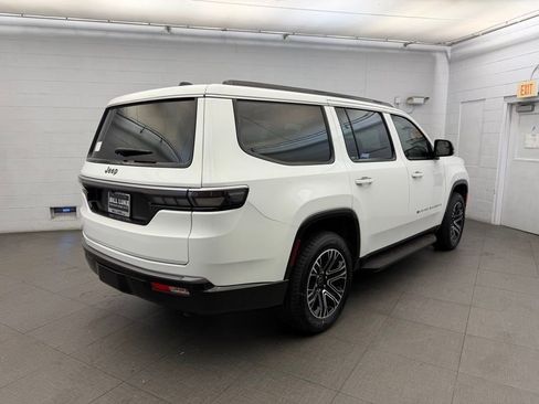 New 2026 Jeep Grand Wagoneer 4WD w/ 8-Passenger Seating Package image 4