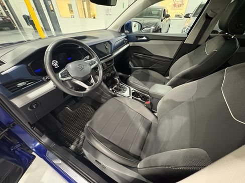 Used 2024 Volkswagen Taos SE w/ Panoramic Sunroof Package FWD image 10