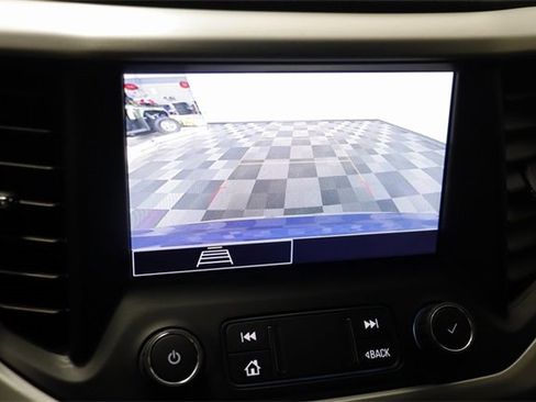 Certified 2023 GMC Acadia SLE w/ Driver Convenience Package image 10