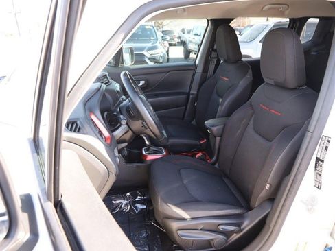 Used 2019 Jeep Renegade Trailhawk w/ Cold Weather Group II image 8