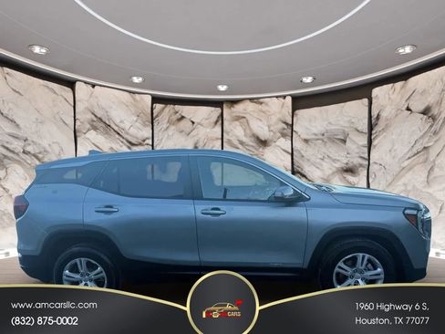 Used 2024 GMC Terrain SLE image 13