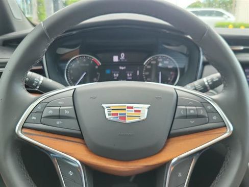 Certified 2023 Cadillac XT5 Premium Luxury FWD image 18