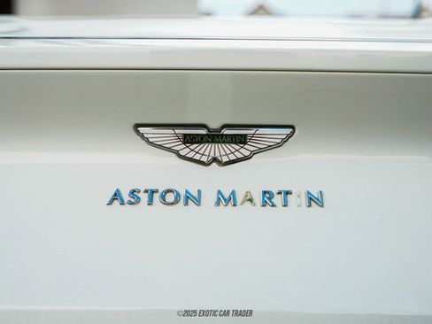 Used 2019 Aston Martin DB11 Volante image 70