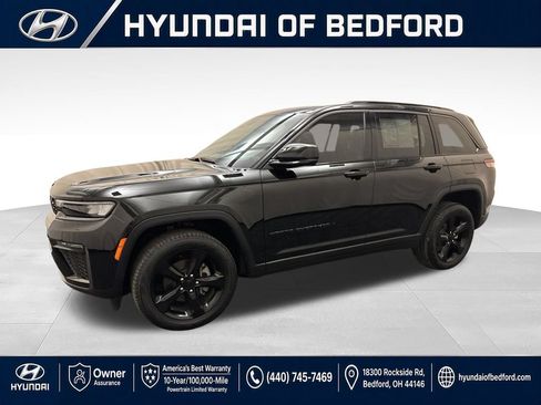 Used 2026 Jeep Grand Cherokee Limited w/ Limited Altitude Package AWD/4WD image 11
