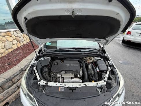 Used 2017 Chevrolet Cruze LS FWD image 14