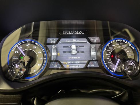 Used 2022 RAM 1500 Limited w/ Off-Road Group AWD/4WD image 8