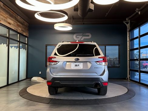 Used 2021 Subaru Forester image 4