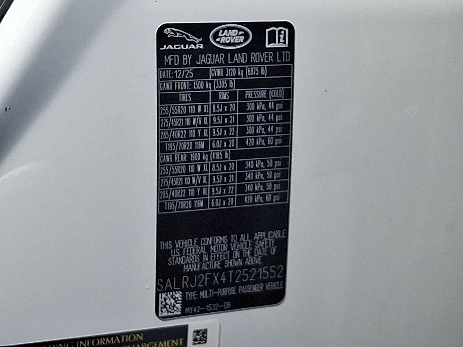 Used 2026 Land Rover Discovery S AWD/4WD image 29