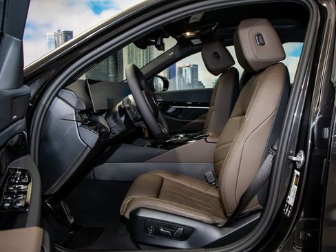 New 2026 BMW 530i xDrive w/ M Sport Package image 20