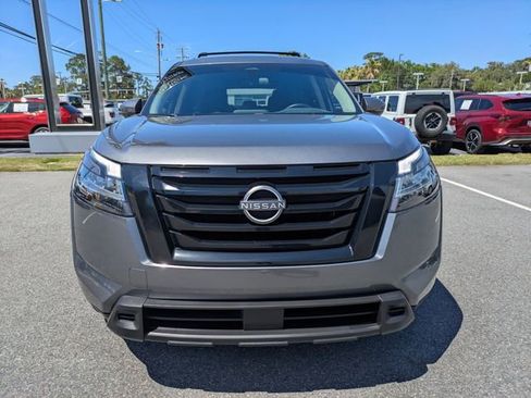 Used 2022 Nissan Pathfinder SV w/ SV Premium Package AWD/4WD image 10