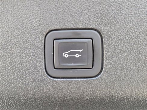 Used 2021 Chevrolet Tahoe Premier w/ Texas Edition image 13