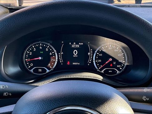 Used 2023 Jeep Renegade Latitude image 18