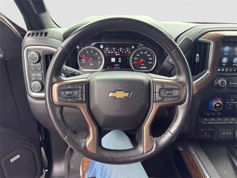 Used 2021 Chevrolet Silverado 1500 High Country w/ Technology Package image 10