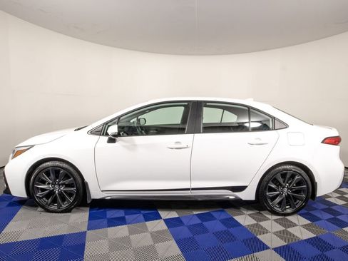 Used 2024 Toyota Corolla SE FWD image 8