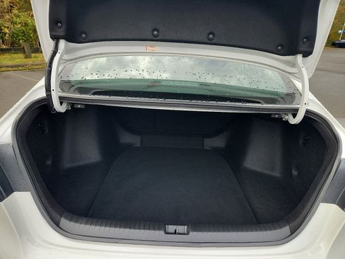 Certified 2025 Honda Accord SE image 29