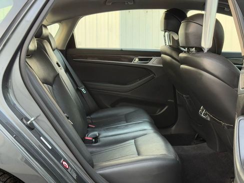 Used 2018 Genesis G80 3.8 w/ Option Group 02 image 15