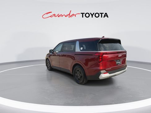 Used 2026 Kia Carnival FWD image 6