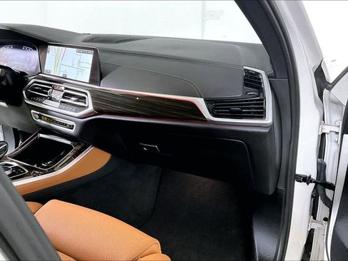 Used 2023 BMW X5 xDrive40i w/ Premium Package image 16