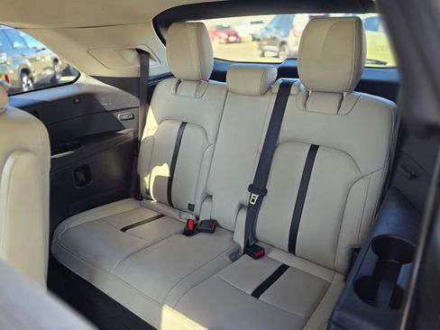 Used 2024 MAZDA CX-90 3.3 Turbo w/ Preferred Plus image 19