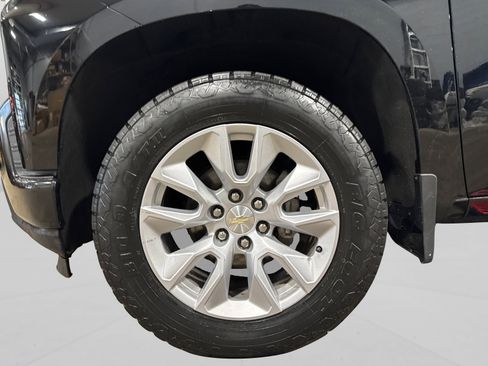 Used 2020 Chevrolet Silverado 1500 Custom w/ Custom Value Package image 45