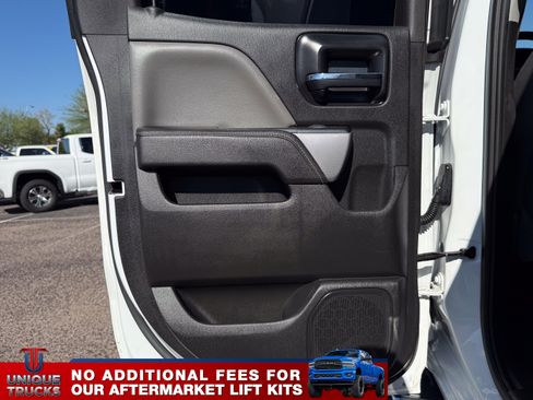 Used 2015 Chevrolet Silverado 2500 LTZ w/ LTZ Plus Package image 16